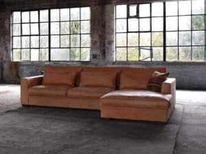 Hoekbank Elena leer, kleur cognac bruin en met lendenkussens