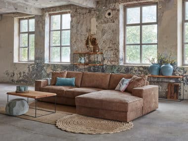 Hoekbank Noëlle eco leder, uitgevoerd in een cognac bruine kleur