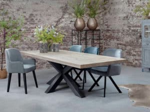 Room108-Eettafel-Big-Metalen-Spinpoot-zwart3