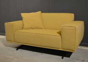 gele-fauteuil-3.jpg