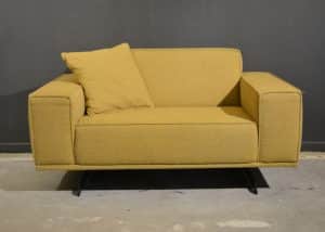gele-fauteuil.jpg