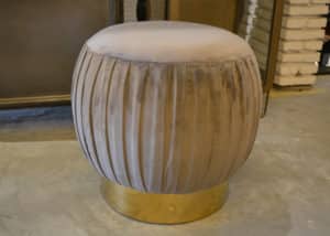 pouffe-taupe-2.jpg