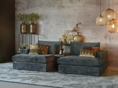 Loungebank Annabelle double lazy is een bank met 2 longchair elementen en een in between element. In velvet forest Groen.