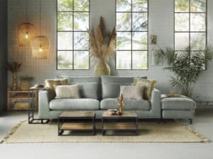 3-zits bank Carmen met hocker in Eucalyptus groen met vloerkleed