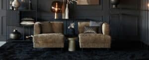 Gouden fauteuils met tafel ertussen Bella Room108