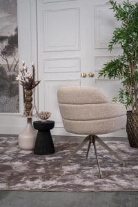 Beige eetkamerstoel met armleuning Bowie van Room108