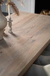Het rechthoekige tafelblad Granville in Stone van Room108