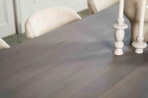Het rechthoekige tafelblad Granville in Slate Grey van Room108.