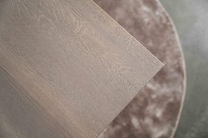 Het rechthoekige tafelblad Granville in Slate Grey van Room108.