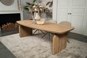 De Deens ovale eettafel Montpellier met ovale houten poot van Room108.