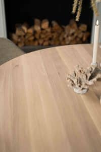 Dit is één van onze vele tafelcombinaties. Heb je een andere poot gezien die je graag wil combineren met dit blad of andersom? Het is mogelijk om te mixen en matchen! Kom gezellig langs in één van onze winkels en ontdek alle mogelijkheden.