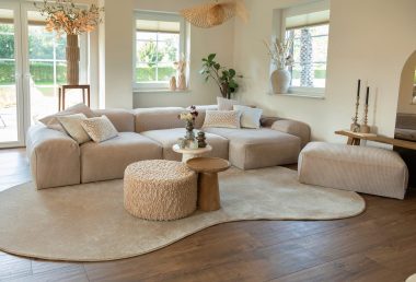 Wil je wonen in de stijl van @crea_ria? Kies dan voor de elementenbank zoals die bij Rianne thuis staat. De Bibi is écht de eyecatcher van jouw interieur en is een heerlijk loungebank!
