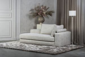 Longchair van elementenbank Eva in zachte stof met natural en groene woonaccessoires