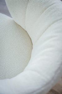 Witte eetkamerstoel met beige poot