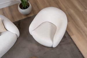 De Lenny draaifauteuil draait moeiteloos met je mee en is verkrijgbaar in de mooiste neutrale stoffen.