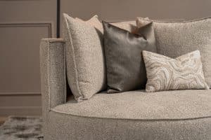 Loveseat met draaibare functie voor extra comfort en flexibiliteit.