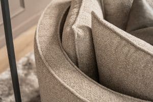 Loveseat met draaibare functie voor extra comfort en flexibiliteit.