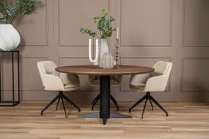 De ronde eettafel Nantes met een Zeus poot van Room108
