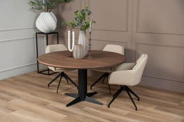 De ronde eettafel Nantes met een Zeus poot van Room108