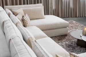 Hoekbank Annabelle Square van Room108 met een ruime U-vorm