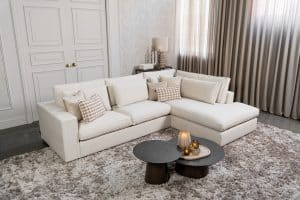 Ruime hoekbank Annabelle van Room108 met ottoman