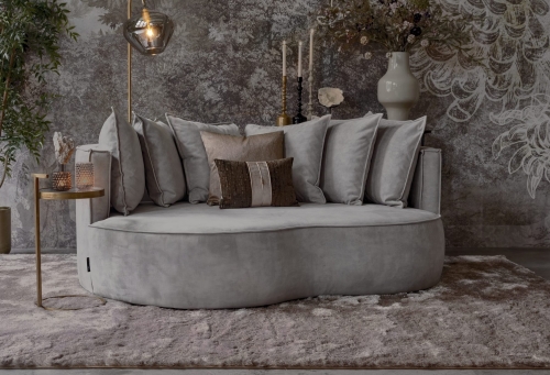 Loungebank Adele Curve