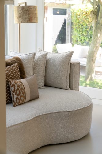 binnenkijken bij @charisathome met hoekbank victoria, loungebank adele curve en annabelle triple lazy.