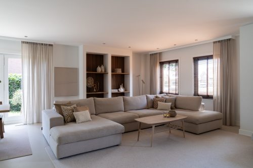 Charis - hoekbank victoria, loungebank adele curve en annabelle triple lazy.