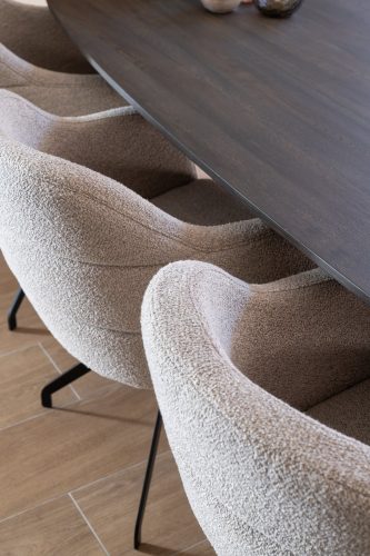 Marie-Sophie - Annabelle, Chique, Le Mans met Mikado poot en Bowie stoelen