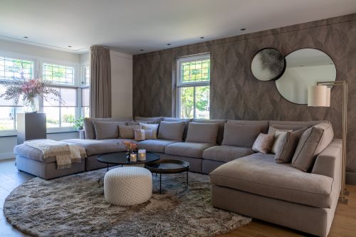 Marie-Sophie - Annabelle, Chique, Le Mans met Mikado poot en Bowie stoelen