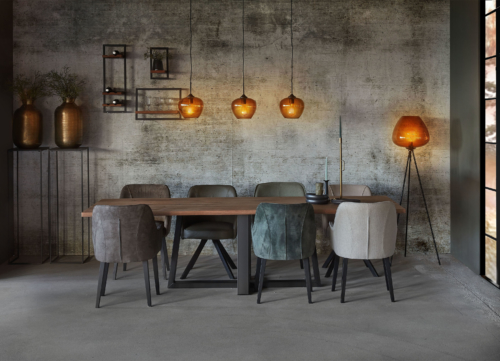 Eettafel-280-cm-recht-7-stoelen-trapeze-poot