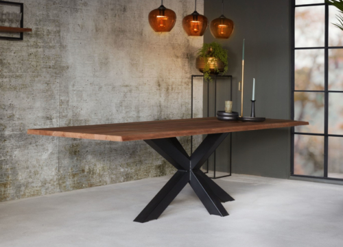 Eettafel-280-cm-boomstam-spin-poot-schuin