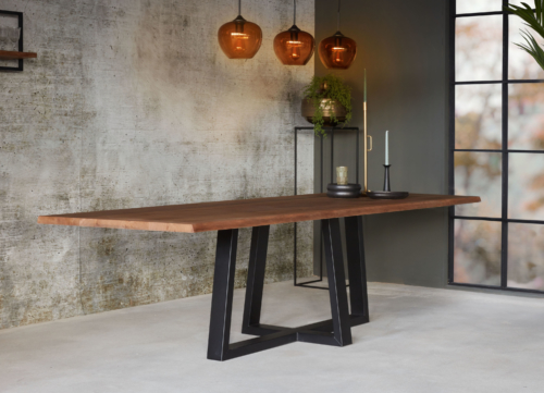 Eettafel-280-cm-boomstam-trapeze-poot-schuin